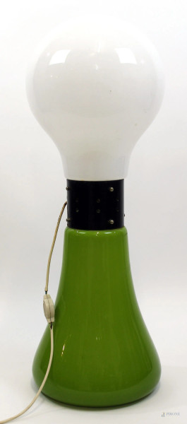 Lampada da terra modello Birillo in vetro verde e bianco, cm h 99, (lievi difetti e meccanismo da revisionare).