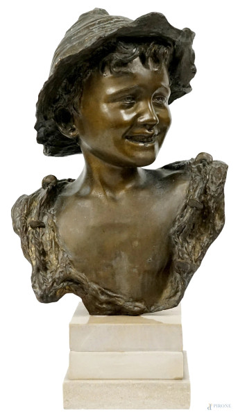 Scugnizzo, scultura in bronzo, cm h 35, base in marmo, firmata