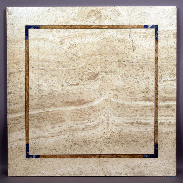Piano di linea quadrata in marmo, 93x93 cm.