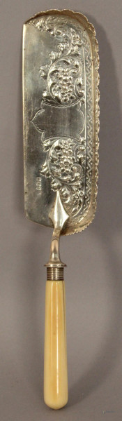 Paletta in argento inglese XIX secolo.
