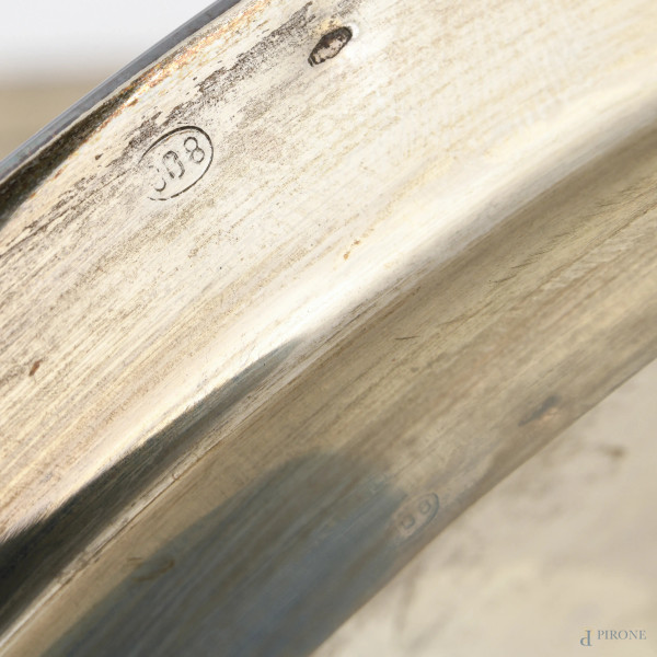 Lotto composto da legumiera e piatto in argento, XX secolo, diametro piatto cm 35, peso complessi...