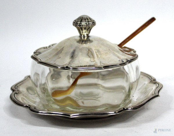 Zuccheriera in argento con vaschetta in vetro, H 9 cm.