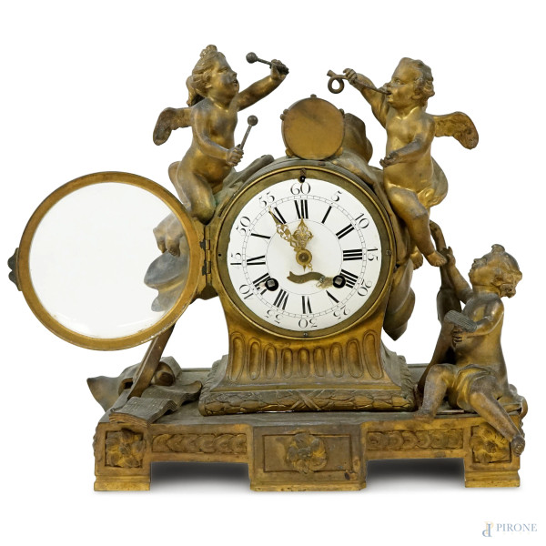 Orologio da tavolo in bronzo dorato Chevelier Paris, XIX secolo, quadrante circolare a doppia numerazione, cm 31,5x30x18, (meccanismo da revisionare)