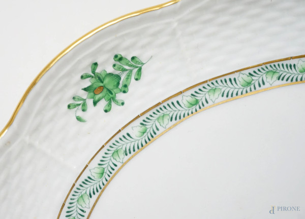 Set da tavola in porcellana bianca con decori nei toni del verde, Herend, XX secolo, (serie diver...