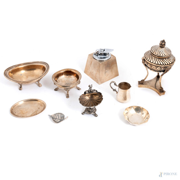 Lotto di oggetti in argento, misure massime cm 14, peso complessivo gr 660