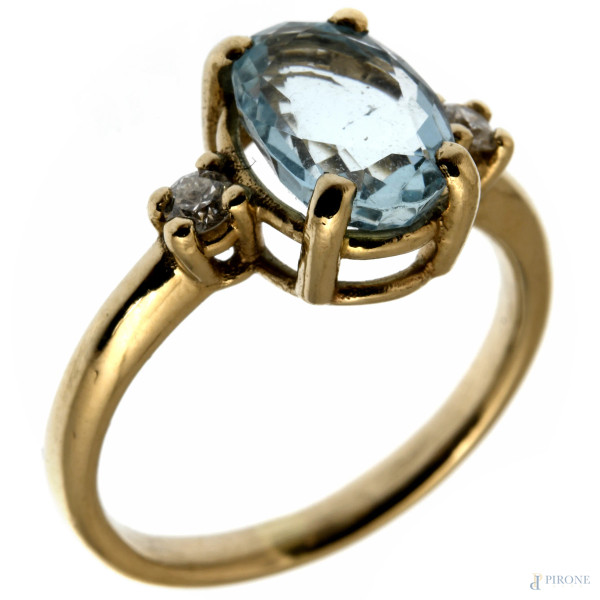 Anello in oro bianco 18 Kt con brillanti e acquamarina, misura 10,5, peso gr. 3,5, (graffi, segni di usura)
