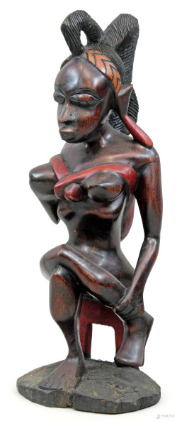 Donna africana, scultura in legno policromo, cm h 77,5, XX secolo