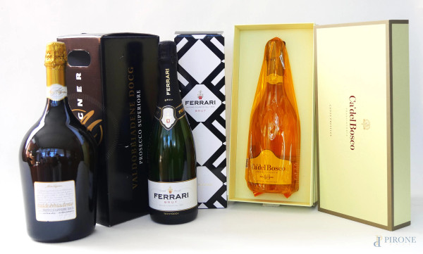 Lotto di tre bottiglie con scatola : 