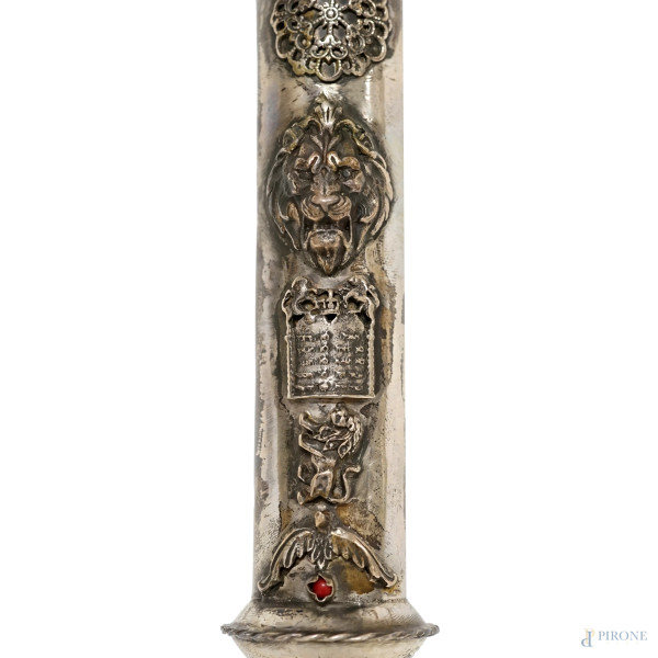 Yad in argento cesellato, recante punzoni russi "1798", gr 124, lunghezza cm 47, (difetti)