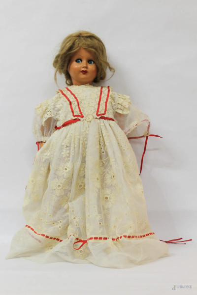 Antica bambola, h. 70 cm.