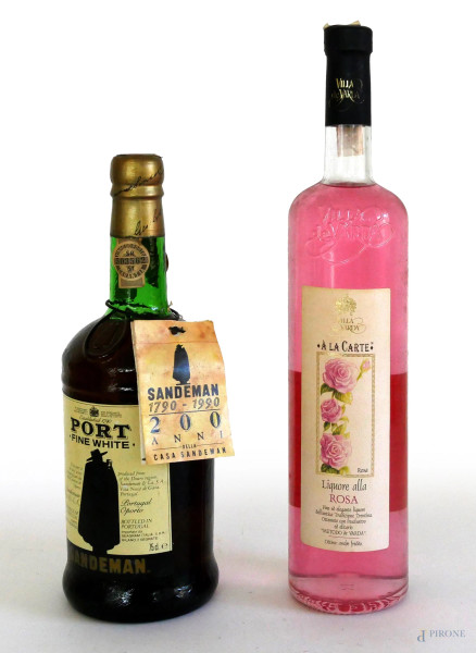 Porto Sandeman anniversario 200 anni e antica bottiglia di liquore alla rosa De Varda