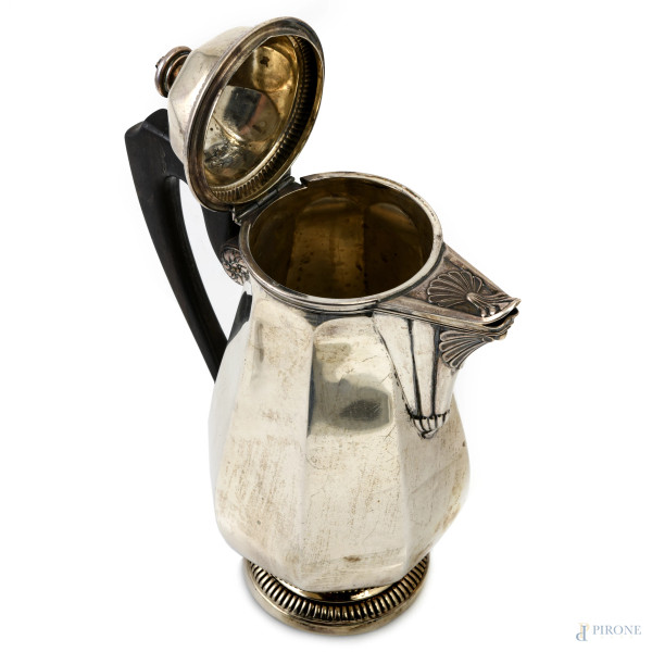 Servizio in argento 800/000 composto da lattiera, zuccheriera, teiera, caffettiera, altezza massi...