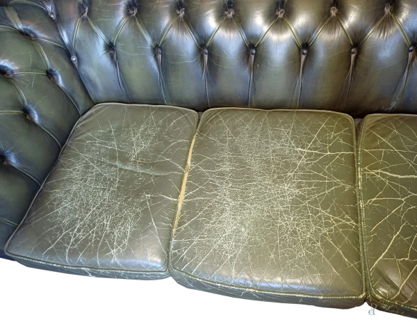 Divano verde, stile chester, cm 186x68x84