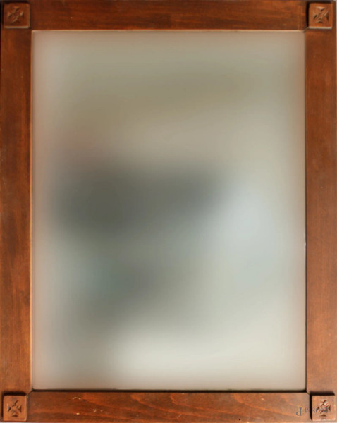 Specchio di linea rettangolare con cornice in legno, primi &#39;900, cm 59 x 47.