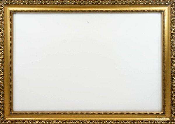 Grande cornice in legno intagliato e dorato, XX secolo, misure ingombro cm 185x132, misure luce cm 163,5x111, (difetti)