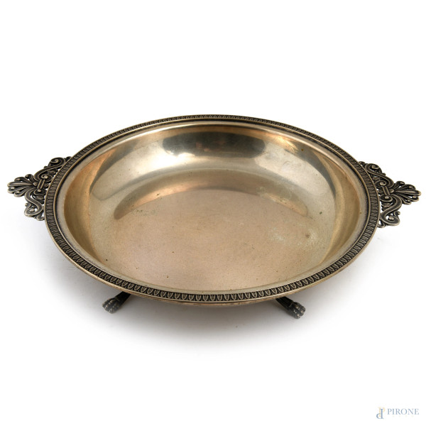 Lotto composto da due centrotavola in argento 800/000, misure massime cm 6,5x31x25, peso gr 780