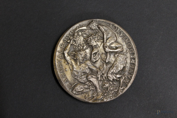 Medaglia per il carnevale manfredoniano, a soggetto di scene baccanali, diametro cm 10.