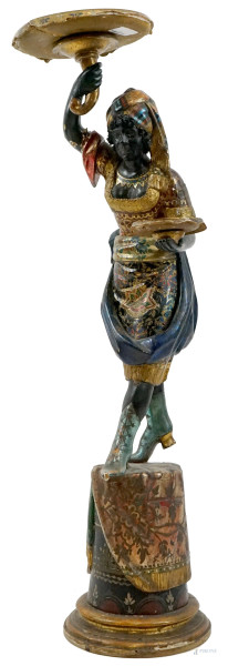 Gueridon in legno scolpito e laccato, XIX secolo, fusto a figura di mora con turbante, veste drappeggiata e dipinta in policromia,  cm h 115, (difetti)