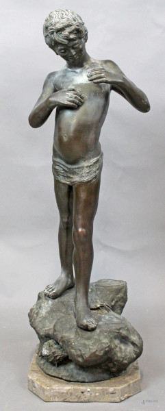 Scuola napoletana, Il pescatore, scultura in metallo brunito, base in marmo, altezza cm. 72, XX secolo, (mancanze).