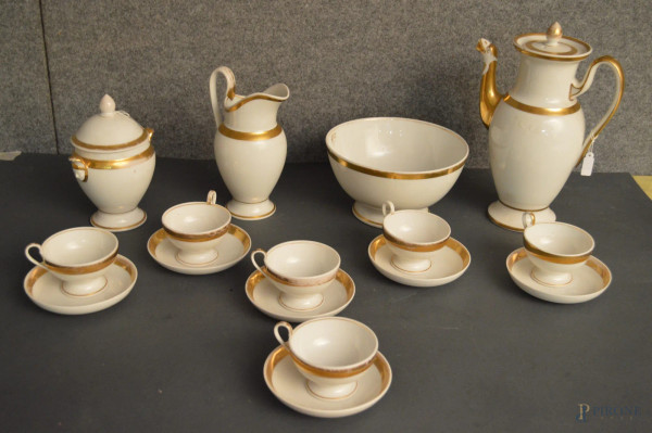 Servizio da caffè per sei in porcellana chiara con particolari dorati, periodo impero pz.16