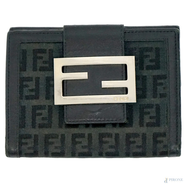 Fendi, portafoglio in tela nera con monogram ed inserti in pelle, cm 13x10, n. di serie 249797, (segni di utilizzo).