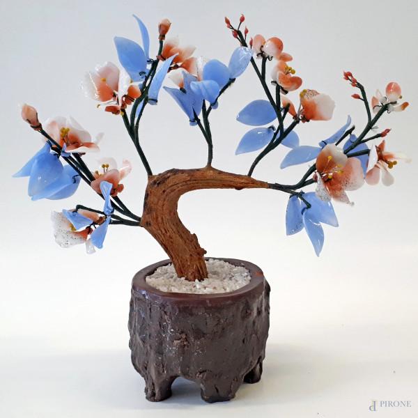 Bonsai vintage realizzato con mix di pietre dure in diverse tonalità di colore, altezza cm 35 circa , Cina popolare XX sec.,