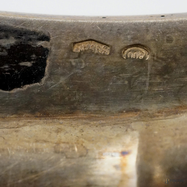 Grande centrotavola in argento, Alessandria, XX secolo, cm h 20x55x34 circa, peso gr. 3530