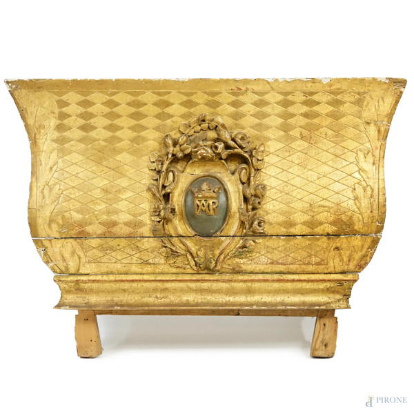 Elemento d'arredo del XVIII secolo in legno intagliato e dorato, cm 81x115.5x8