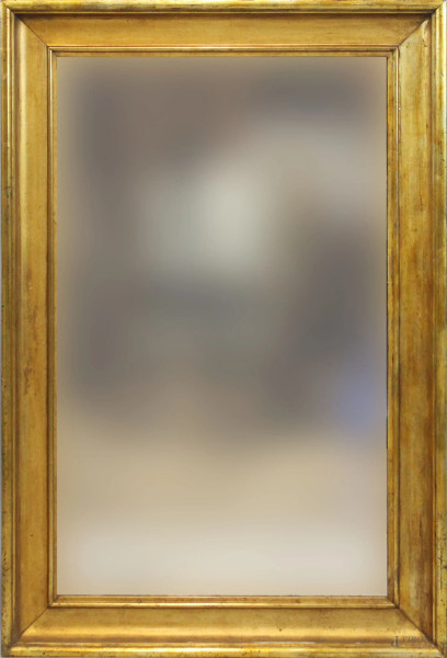Specchiera rettangolare con cornice in legno intagliato e dorato, XX secolo, cm 82,5x123,5