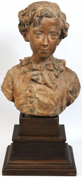 Romolo Malpieri - Busto di Arnaldo Malpieri da fanciullo, scultura in terracotta, altezza 43,5 cm poggianate su base in legno (difetti alla base)