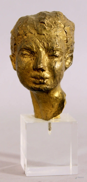 Testa di fanciullo, scultura in bronzo, base in plexiglass, altezza 8 cm.