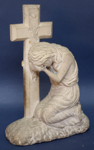 Donna in preghiera, scultura in pietra, Francia, fine XIX sec., H 35 cm.