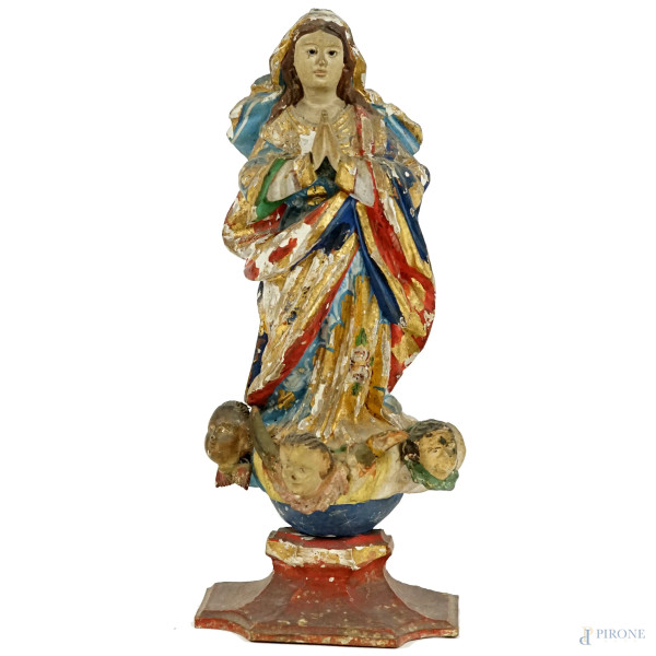 Vergine Immacolata, scultura in legno intagliato, dorato e dipinto in policromia, cm h 28,5, Brasile, XVIII- XIX secolo, (difetti).