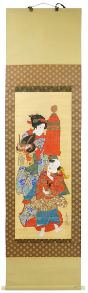 Kakemono raffigurante Dama con bambino, tecnica mista su seta applicata su carta, ingombro cm 181x50, Giappone, XX secolo, (difetti).