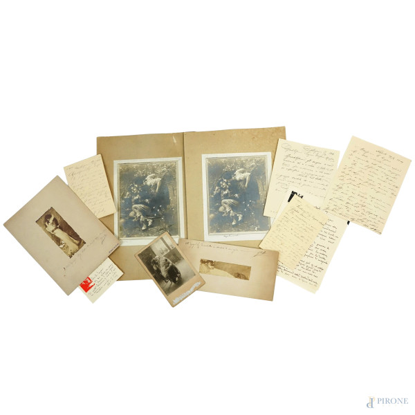 Lotto di cinque fotografie ai sali d'argento raffiguranti dipinti di Vincenzo Irolli, con allegate lettere autografe dell'artista, firmate, misure max cm 49,5x34 (compreso passpartout)