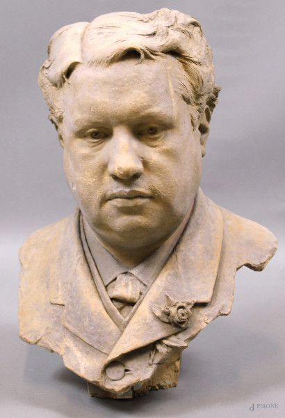 Busto in terracotta raffigurante ritratto di gentiluomo, altezza cm. 47, (difetti).