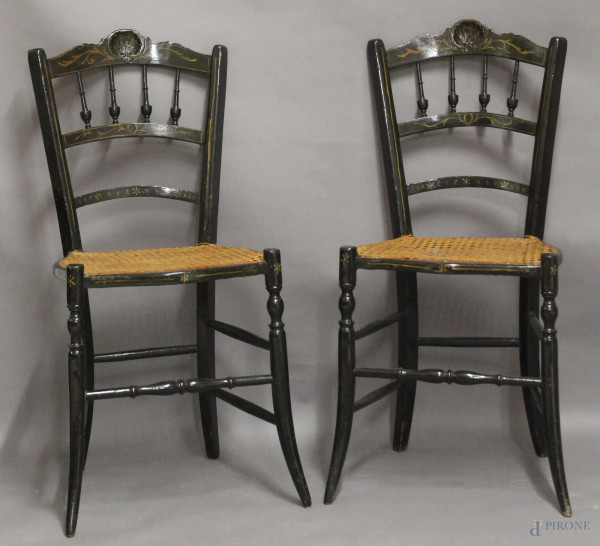 Coppia di sedioline in legno ebanizzato, sedile in cannett&#232;, Francia XIX sec.