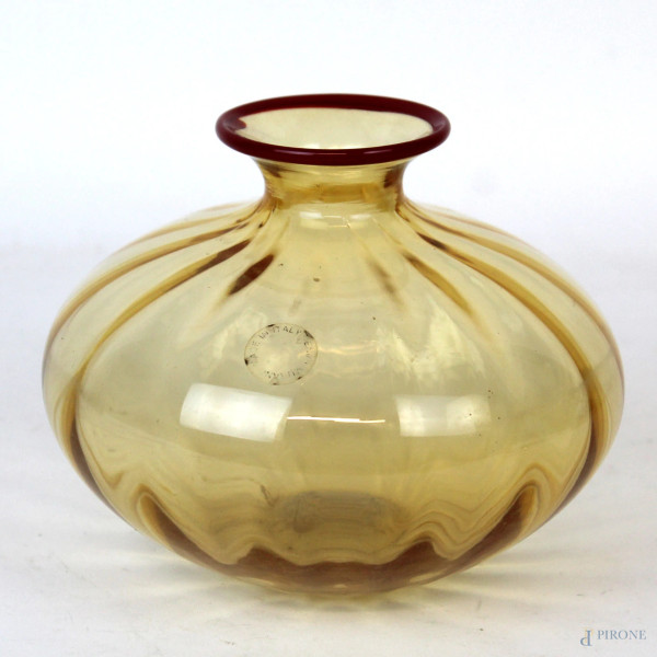 Venini, piccolo vaso di forma globulare in vetro di Murano,  cm h 11