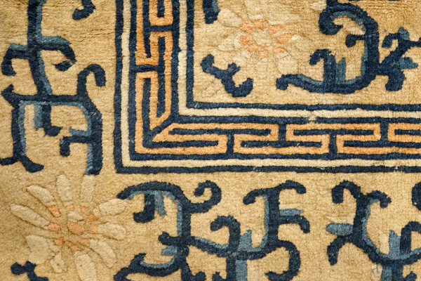 Tappeto cinese a fondo beige, cm 177x124