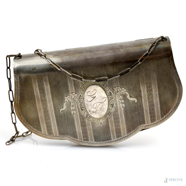 Borsetta in argento con interno in cuoio marrone, XX secolo, cm 11,5x19x3,5, peso lordo gr 400, (segni di usura, difetti)