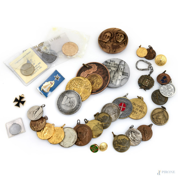 Lotto di medaglie di varia tipologia e misura