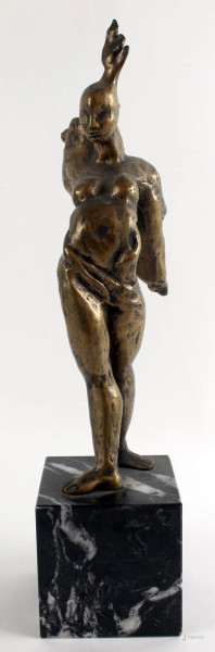 Igina Colabucci Balla - Nike alata, scultura in bronzo, altezza cm.32, base in marmo nero del Belgio.