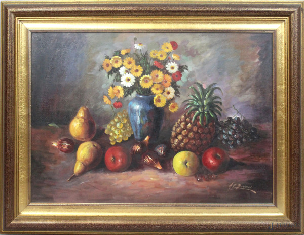 Natura morta, Vaso con fiori e frutta, olio su tela, cm. 50x70, firmato, entro cornice.