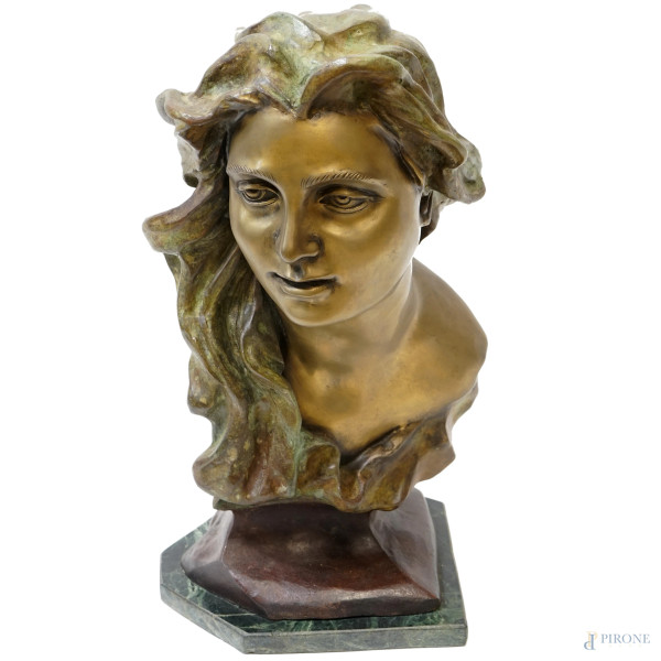 Busto di Anna, scultura in bronzo, base in marmo, firmata V. Gemito, altezza cm 45