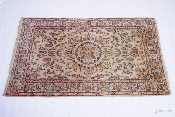 Tappeto orientale, XX secolo, cm 246x145 circa(difetti)