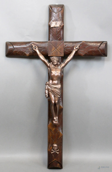 Crocifisso in legno con Cristo in metallo, altezza cm. 80, XX secolo.