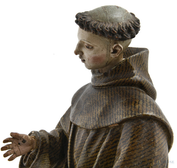 Scultura in legno policromo raffigurante frate, XX secolo, altezza cm 48, (segni di usura, scalfi...