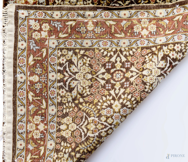 Coppia di tappeti, cm 61x96,5, (difetti)