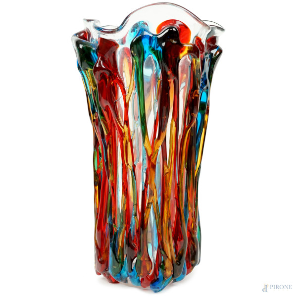 BAROVIER &amp; TOSO - Grande vaso in vetro soffiato di Murano, decorato da spessi filamenti vitrei policromi a formare un motivo astratto, anni '60, firmato sotto la base, cm h45x24 ca, (graffi sotto la base).