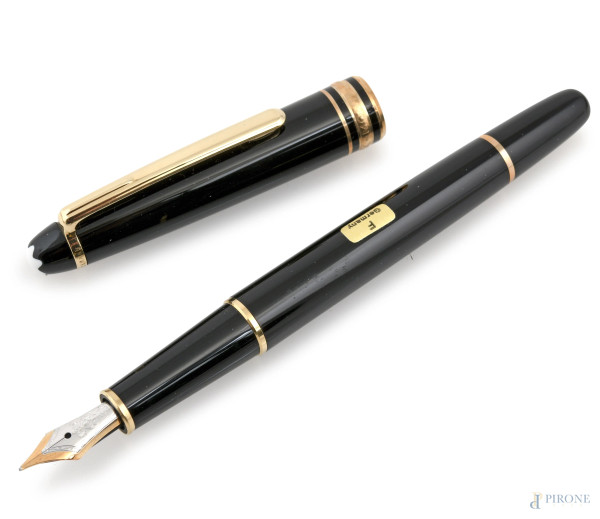 Penna stilografica Montblanc con pennino in oro 14 kt, (da revisionare)